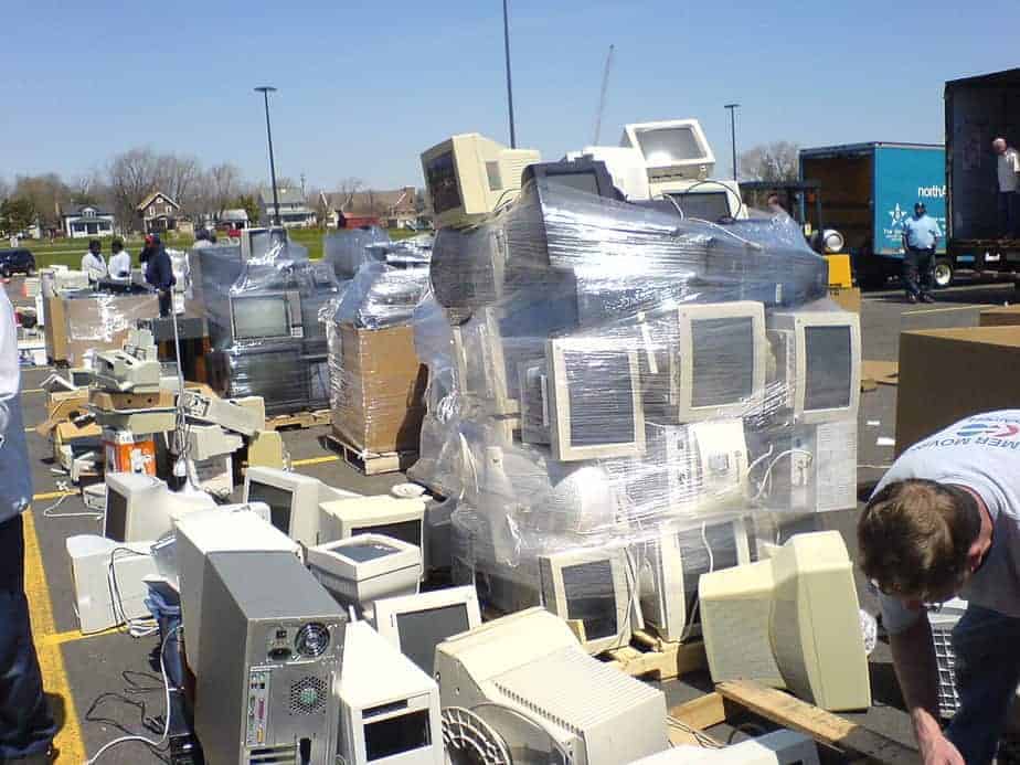 The Dangers of E-waste on Humans and the World, (404) 905-8235